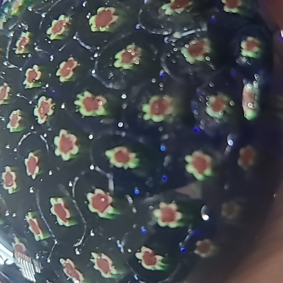 Multi millefiori glass paperweight - Picture 6 of 7